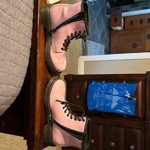 Kids Pink patent leather doc martins size 3
